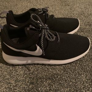 Nike Roshe sneakers